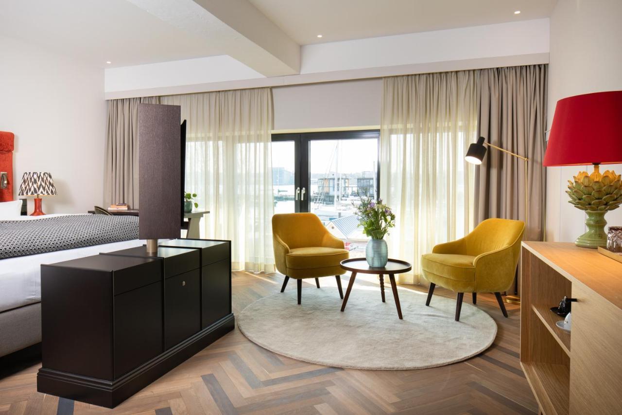Das James Flensburg Exterior foto A room at the hotel