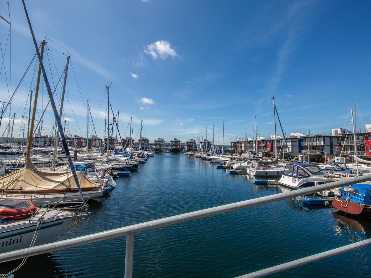 Das James Flensburg Exterior foto The marina at Ocean Village